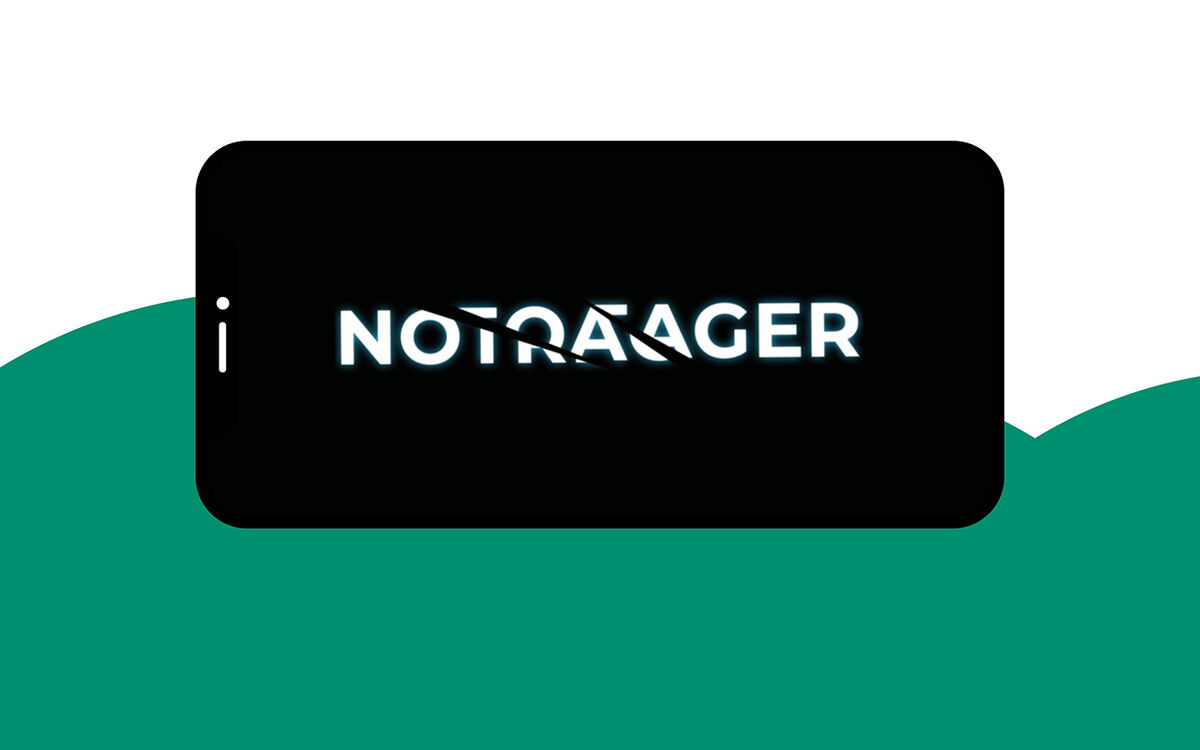 Das Bild zeigt das Wort "NOTRAGER" diagonal durchgeschnitten auf einem schwarzen Hintergrund, inspiriert von "FrontPage".