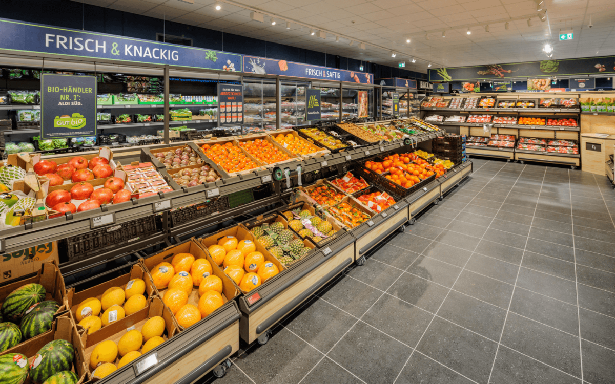 Wie kauft die Unternehmensgruppe ALDI SÜD ein, Frau Roach?